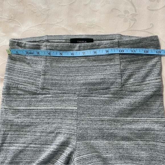 Aritzia Talula Heathered/ Marled grey leggings size small - Picture 8 of 13